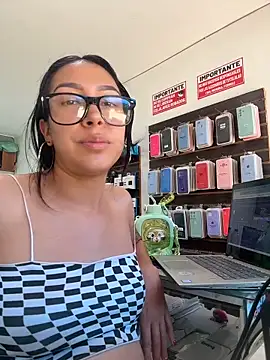 Chat +18 de pregnant_sofii18 ao vivo