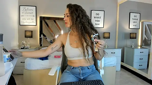 Chat XXX en directo de cellestehot