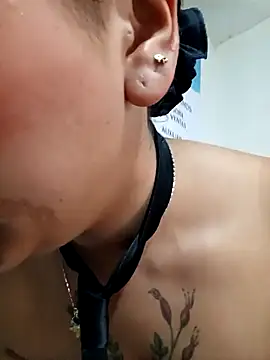 Czat XXX na żywo – MAYE__13