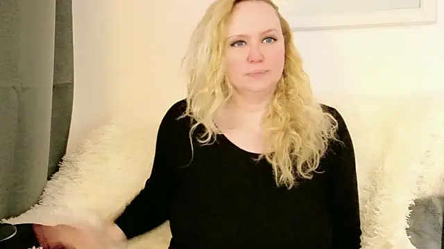 Sarah4you's Live XXX Chat