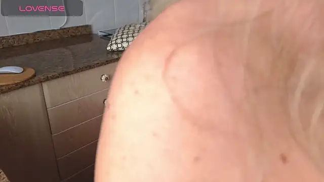 Lunamix's Live XXX Chat