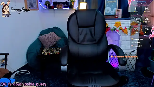 HunnyyLove Chat XXX in diretta