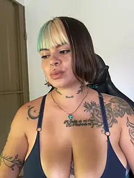 Chat +18 de _CuteGirls_ ao vivo