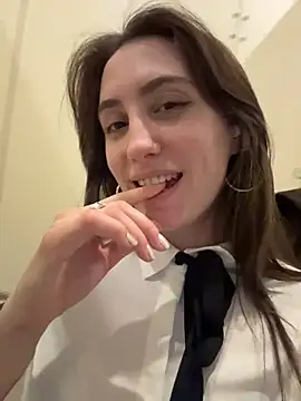 Tiny_Anny Chat XXX in diretta