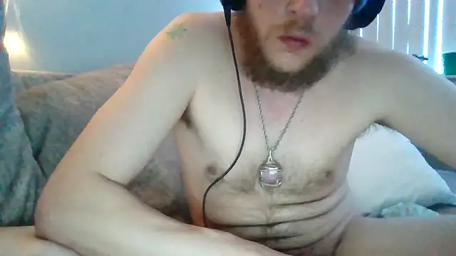 alejandro69420: διαδικτυακό σόου στην κάμερα