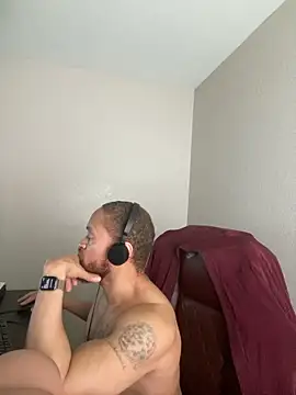 Pokazy przed kamerką – Fathero1time