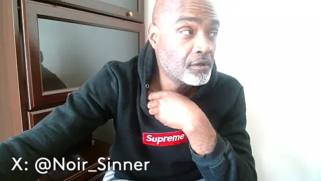 sinnernoir Show in webcam