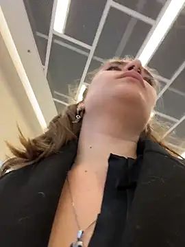 Holy_Tereza Chat XXX in diretta