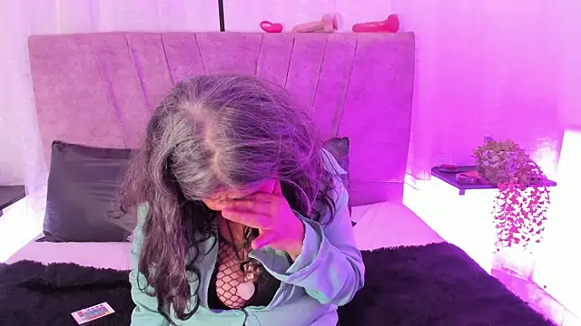 Онлайн чат XXX Victoriaa_Anderson