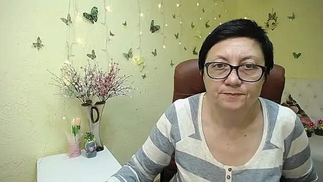 EmilyL0ve: онлайн-секс-чат