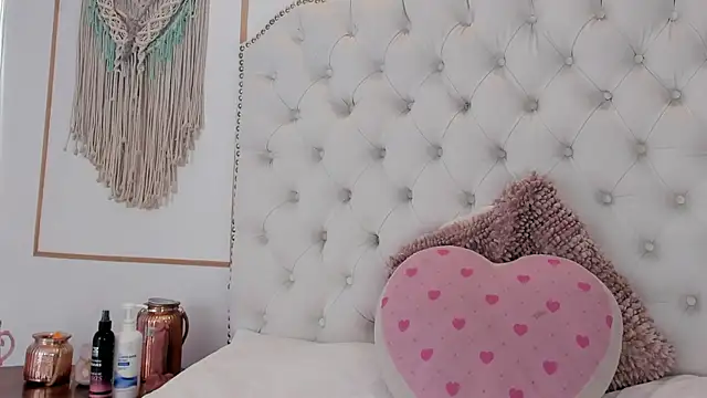 Sara_funy: онлайн-секс-чат