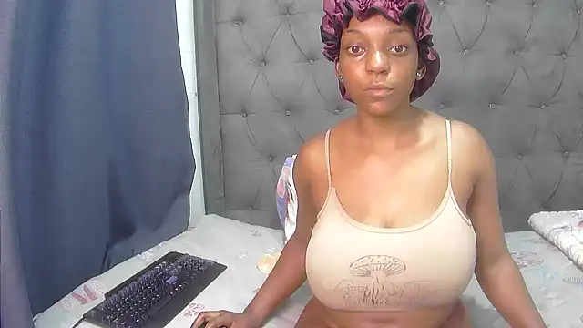 Sexy-Dinamy: διαδικτυακό σόου στην κάμερα