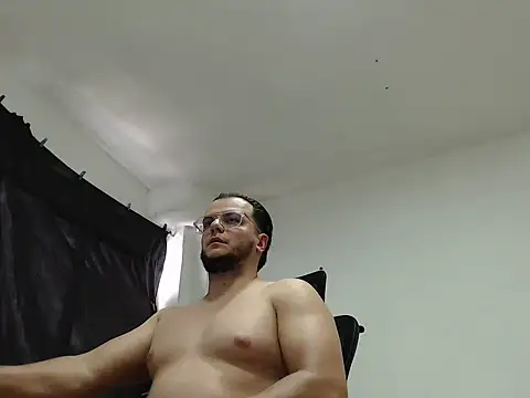 Masterboy00 Webcamshow