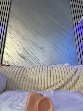 KirstieVegas: онлайн-секс-чат