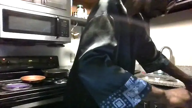 Pokazy przed kamerką – Triggerhappycj100