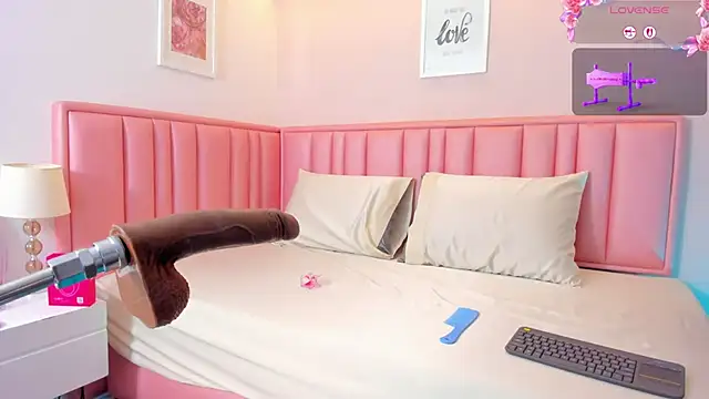 adhara__skinny 在線直播表演