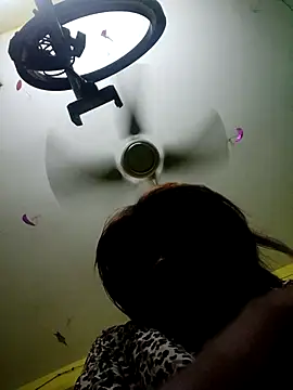 Princessroooh élő XXX-chatje