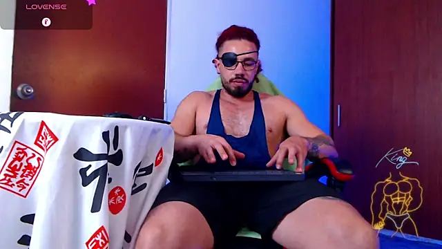 Pokazy przed kamerką – pirata_fitness