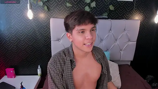 Thiago_Kozak ওয়েবক্যাম শো