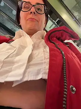 Chatroom XXX en direct de NataKitten