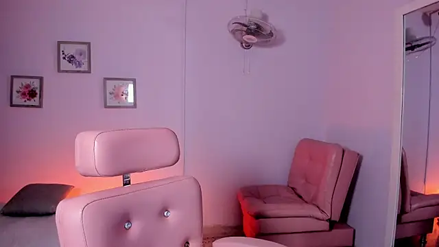 Show modela FireGuy_99 na web-kameri