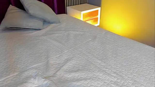 LauraAristizabal's Live XXX Chat