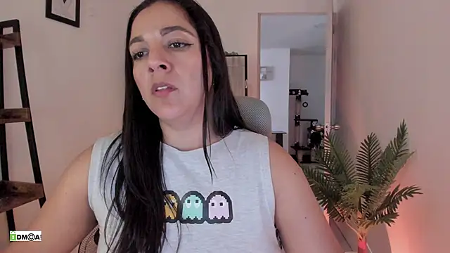 urcute_kitten's Live XXX Chat