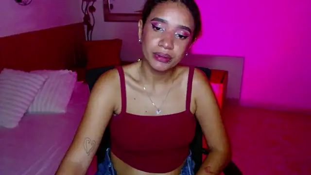 Alice_Grinnerk লাইভ XXX চ্যাট