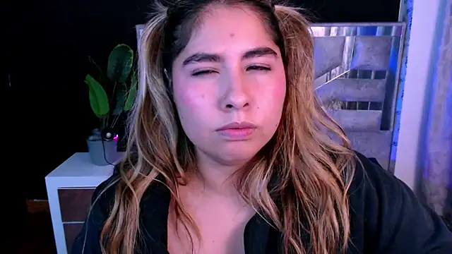 Sofiazaf_ live XXX chat