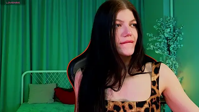 Softeach's Live XXX Chat