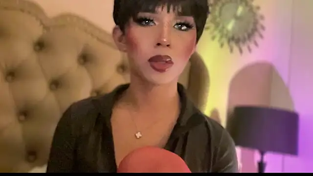 Show modela Worldclass_Maxxine_ na web-kameri