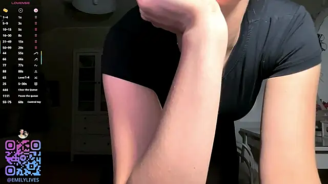 DarlineBrustera: онлайн-секс-чат