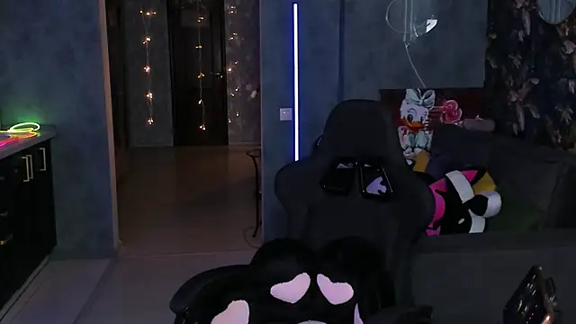 Blckmirrorr: онлайн-секс-чат