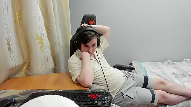 iliaskrislove live XXX chat