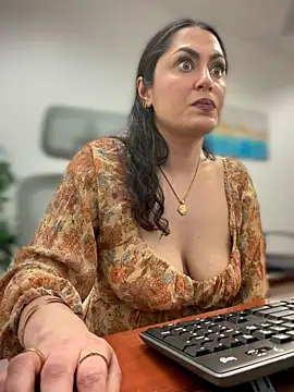 Chat XXX en directo de YourQueen18