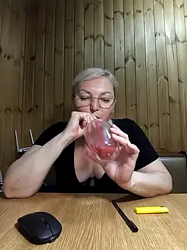 White-Chocolatte's Live XXX Chat