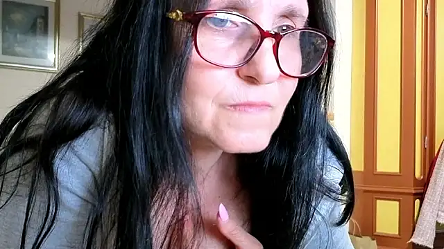 sexidolcemilf's Live XXX Chat