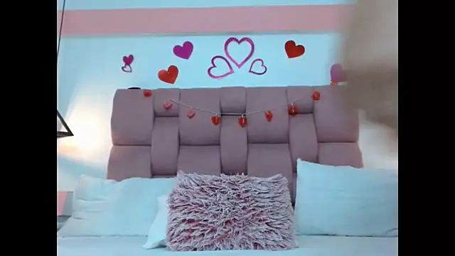 Keilafoxx18 现场XXX聊天