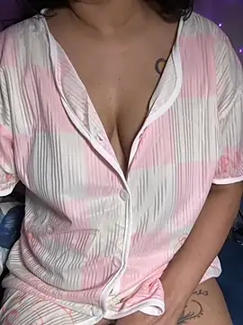 Squirt_Queen_X élő XXX-chatje