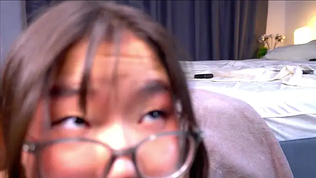 NelleMihalko élő XXX-chatje