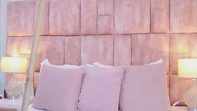 دردشة ScarlettFoox الجنسية المباشرة