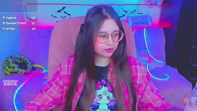 Lolisuccub 现场XXX聊天