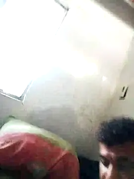 tarra122 在線直播表演