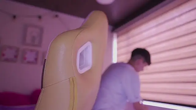 Chatroom XXX en direct de tommy_blue