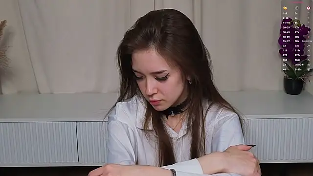 tinyanieのライブXXXチャット