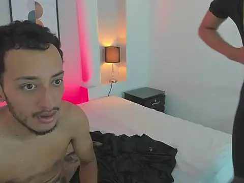 Sembang XXX Secara Langsung Tangled_couper