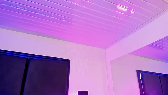 LilithBluum: онлайн-секс-чат