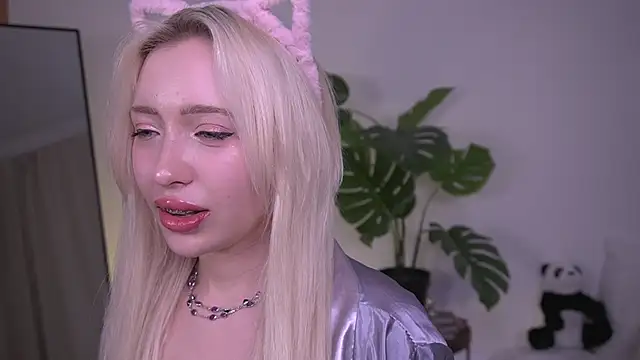 Chatroom XXX en direct de KitsuWaifu