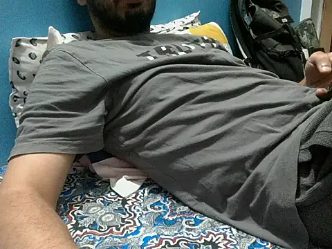 Precumboner 现场XXX聊天