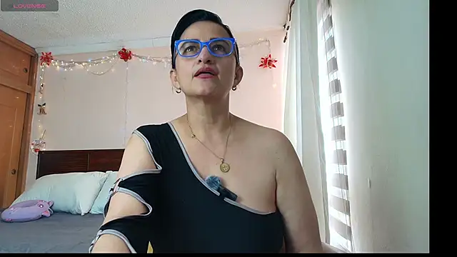 ISABEEL_SOFIA01's Live XXX Chat